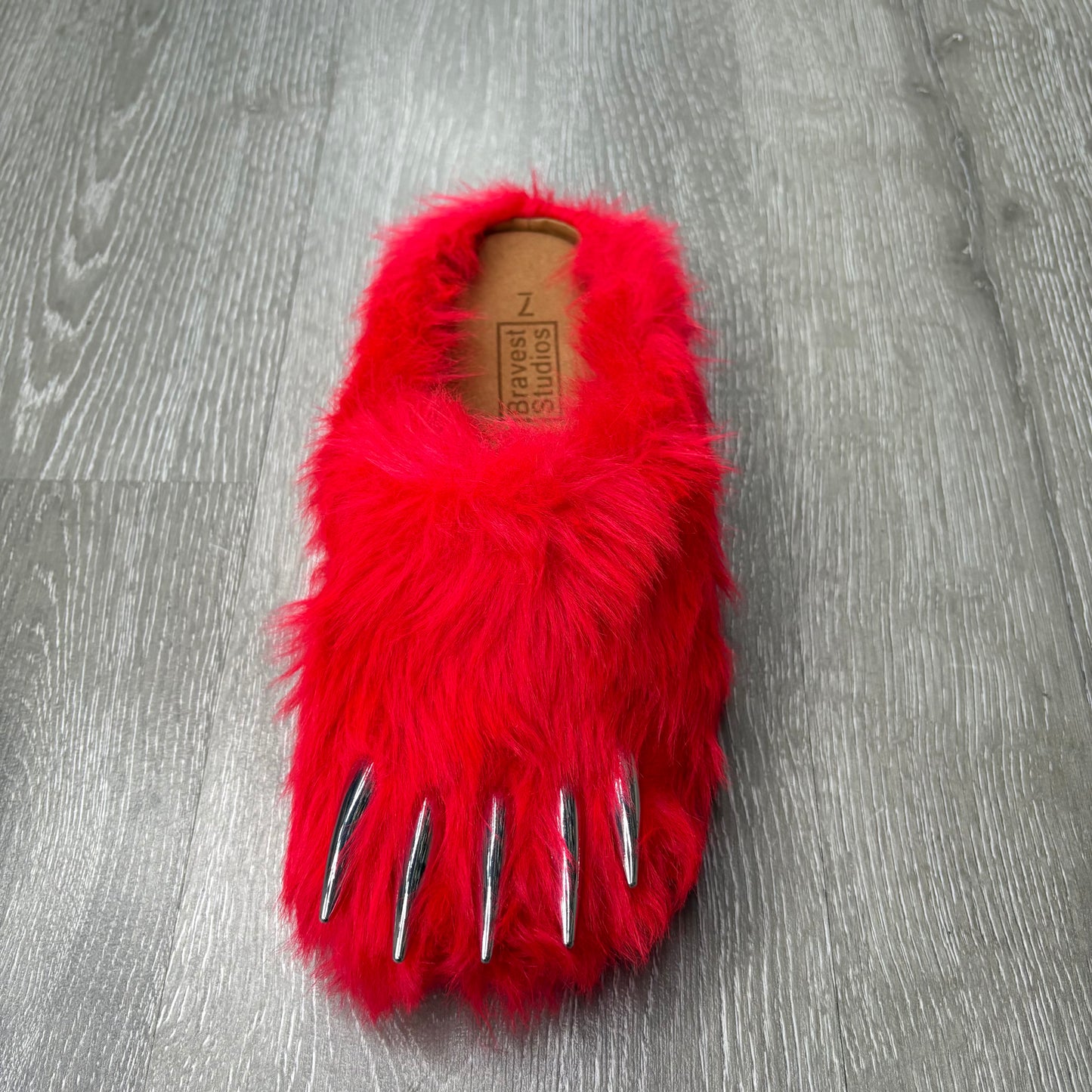 Bravest Studio Bear Claw Red